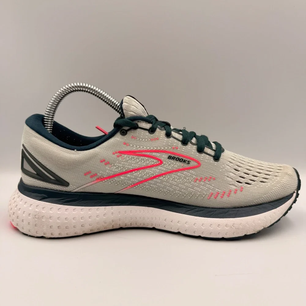 Brooks Glycerin 19 Womens Size 8 Running Shoes 1203431B110 Oyster Pink